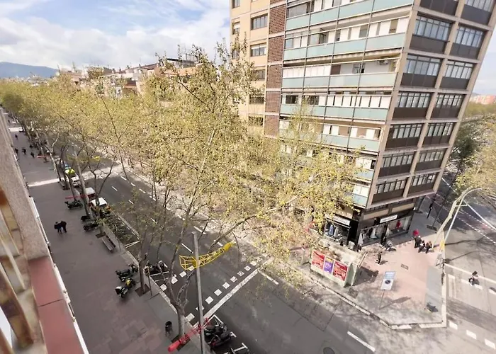 شقة Bebarceloner Sant Andreu - 3 Bedrooms برشلونة